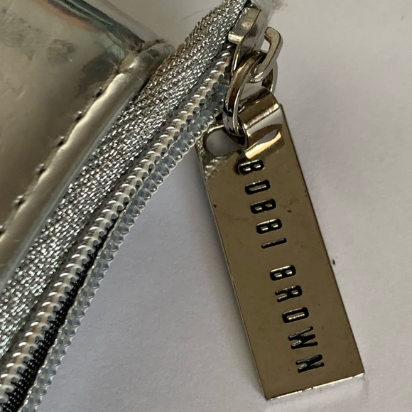 Bobbi Brown Pouch Zip Up Makeup Travel Bag Silver Wristlet - Picture 10 of 13
